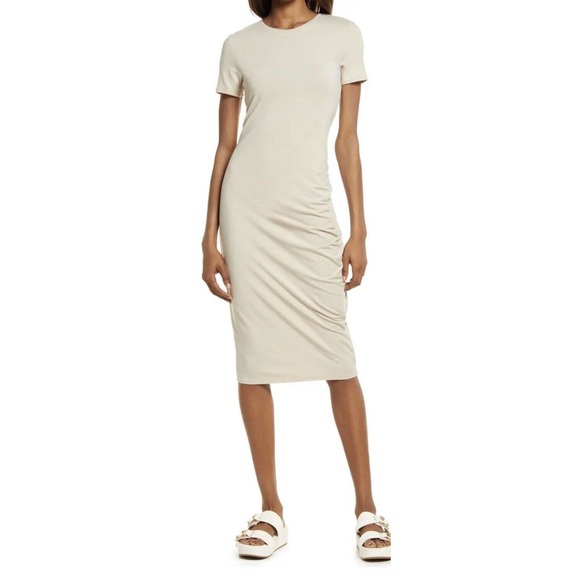 Treasure & Bond Dresses & Skirts - NWT Treasure & Bond Short Sleeve Ruched Side Dress Size M, Beige